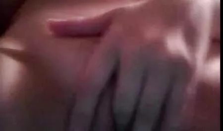 Відео Домашнє порно мами і сина порно з грою
