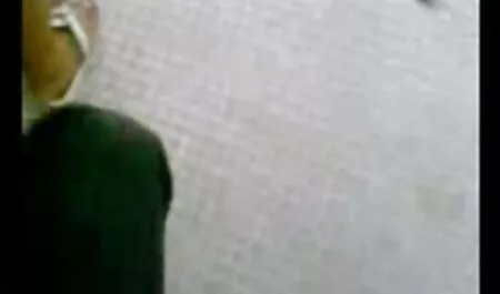 Моя мама син після порно мама застукала сина масажу
